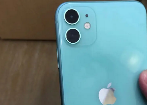 广州苹果11换屏维修店分享换一个iPhone11原装屏幕大概多少费用
